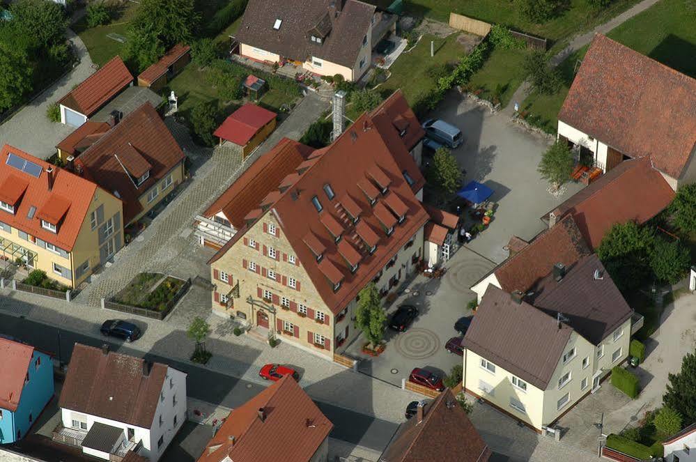 Landgasthof Und Hotel Weisser Lowe Eckental Kültér fotó